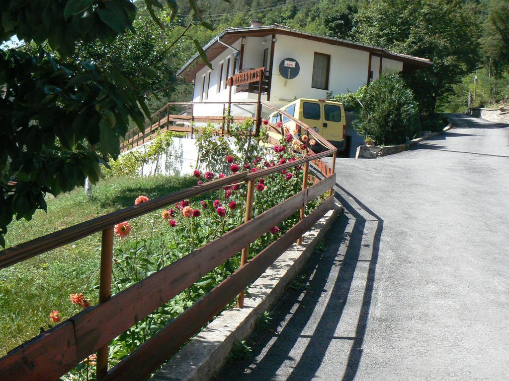 Fisherman's Hut Family 3*